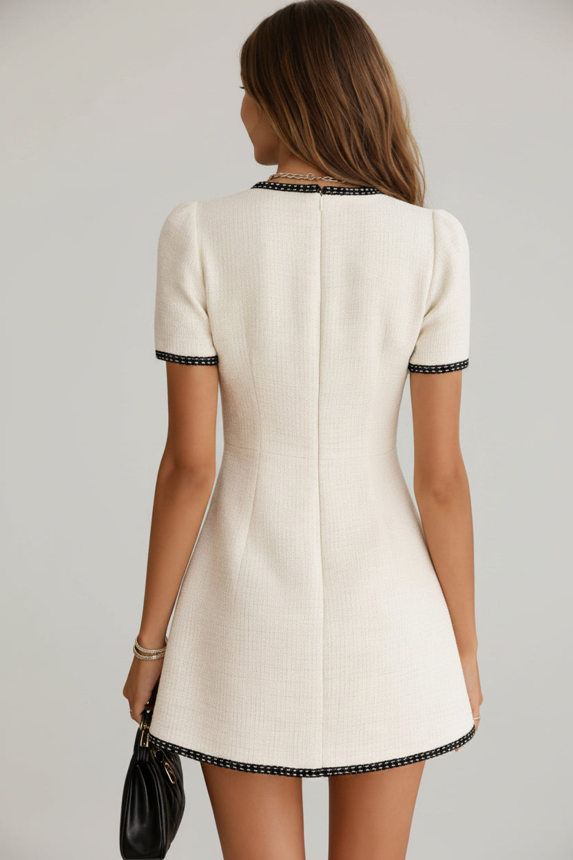 Vestido Victoria – Tweed Color Crema con Vivos Negros